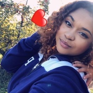 Meet your Posher, Cass